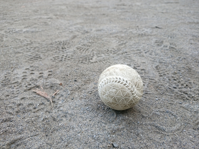 高校野球ユニフォームの規定?!デザイン変更させられた豊川高校 高校野球ユニフォームの規定?!デザイン変更させられた豊川高校